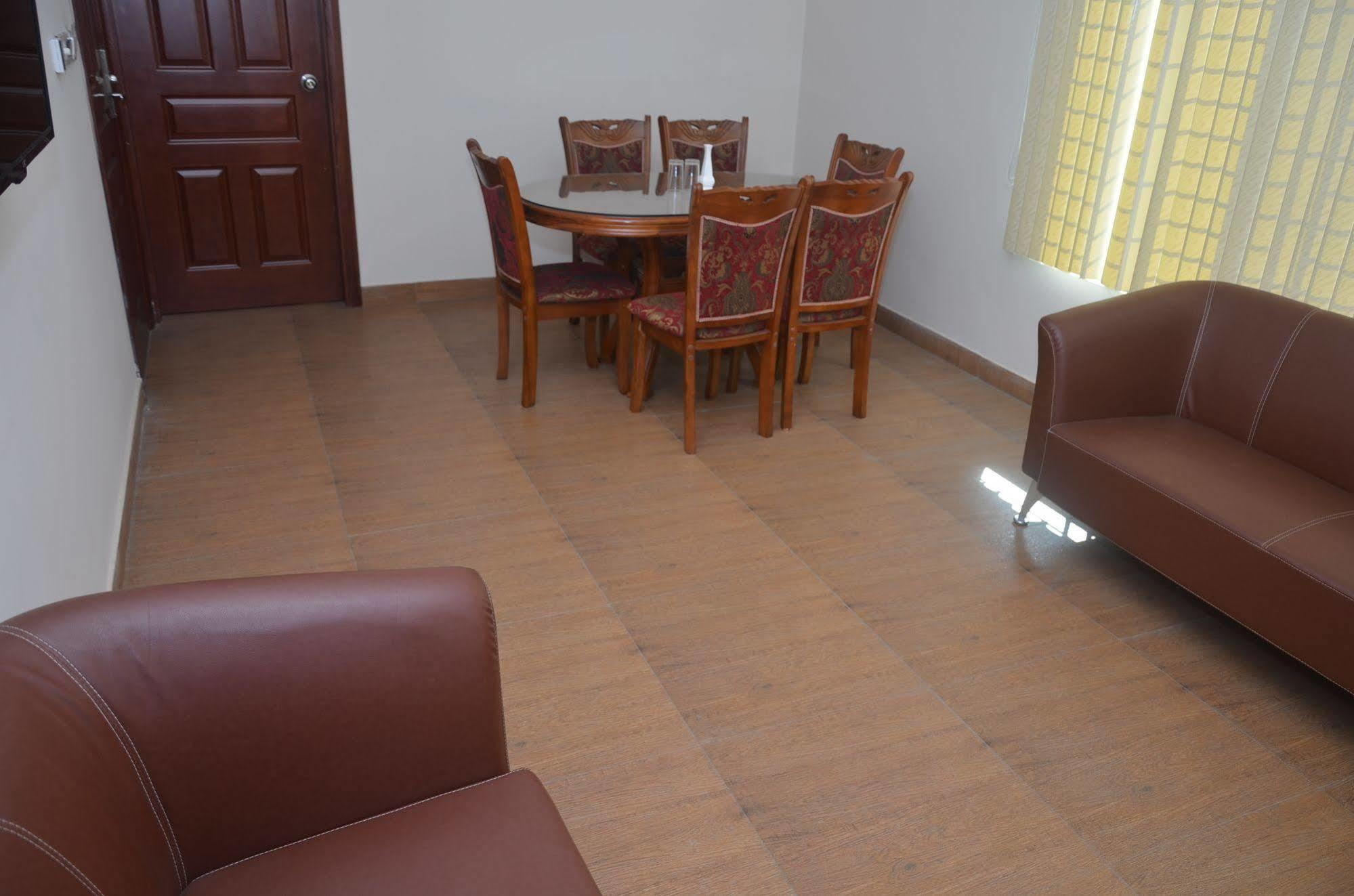 La Rose Hotel Sylhet Bagian luar foto