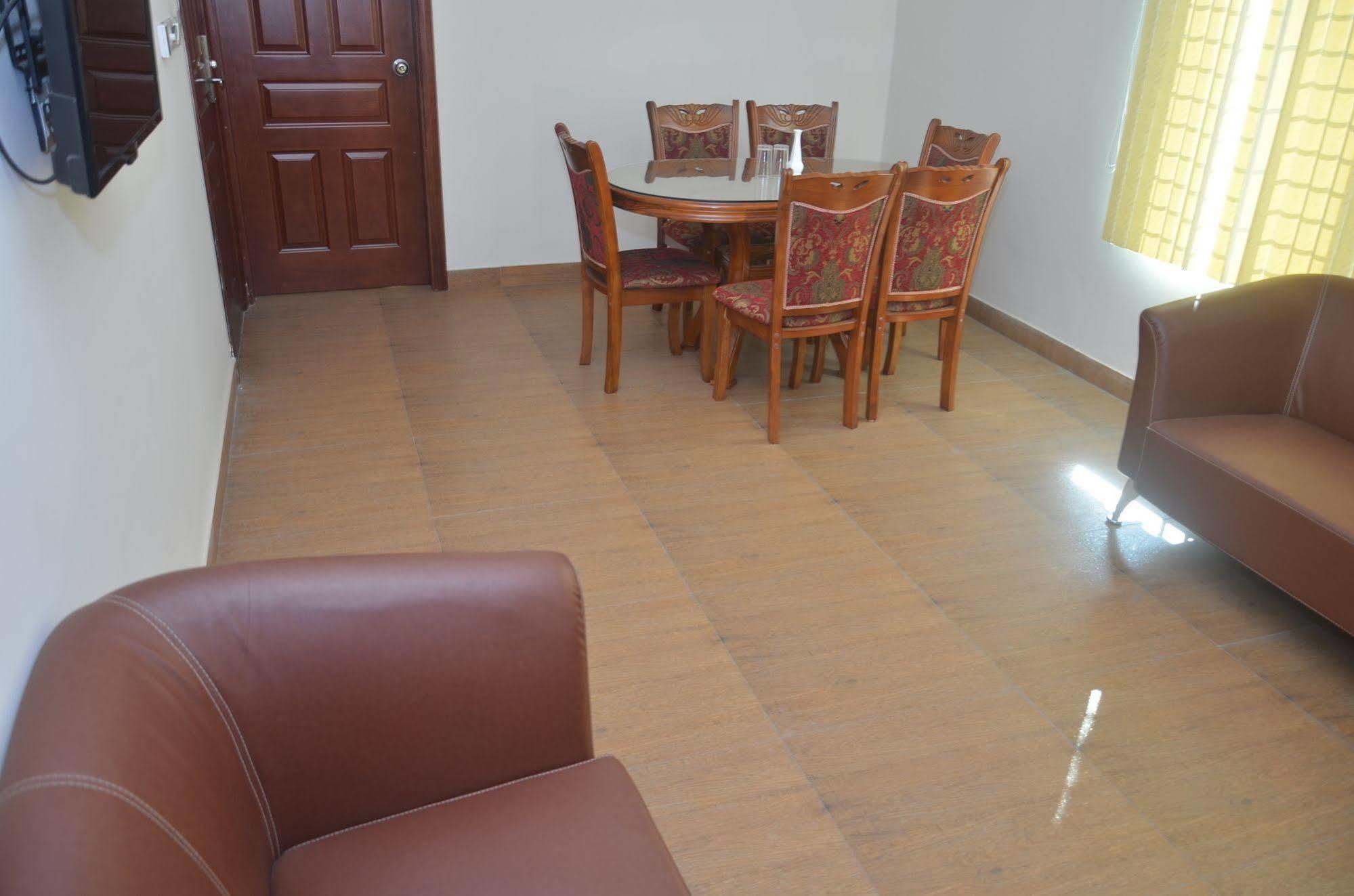 La Rose Hotel Sylhet Bagian luar foto